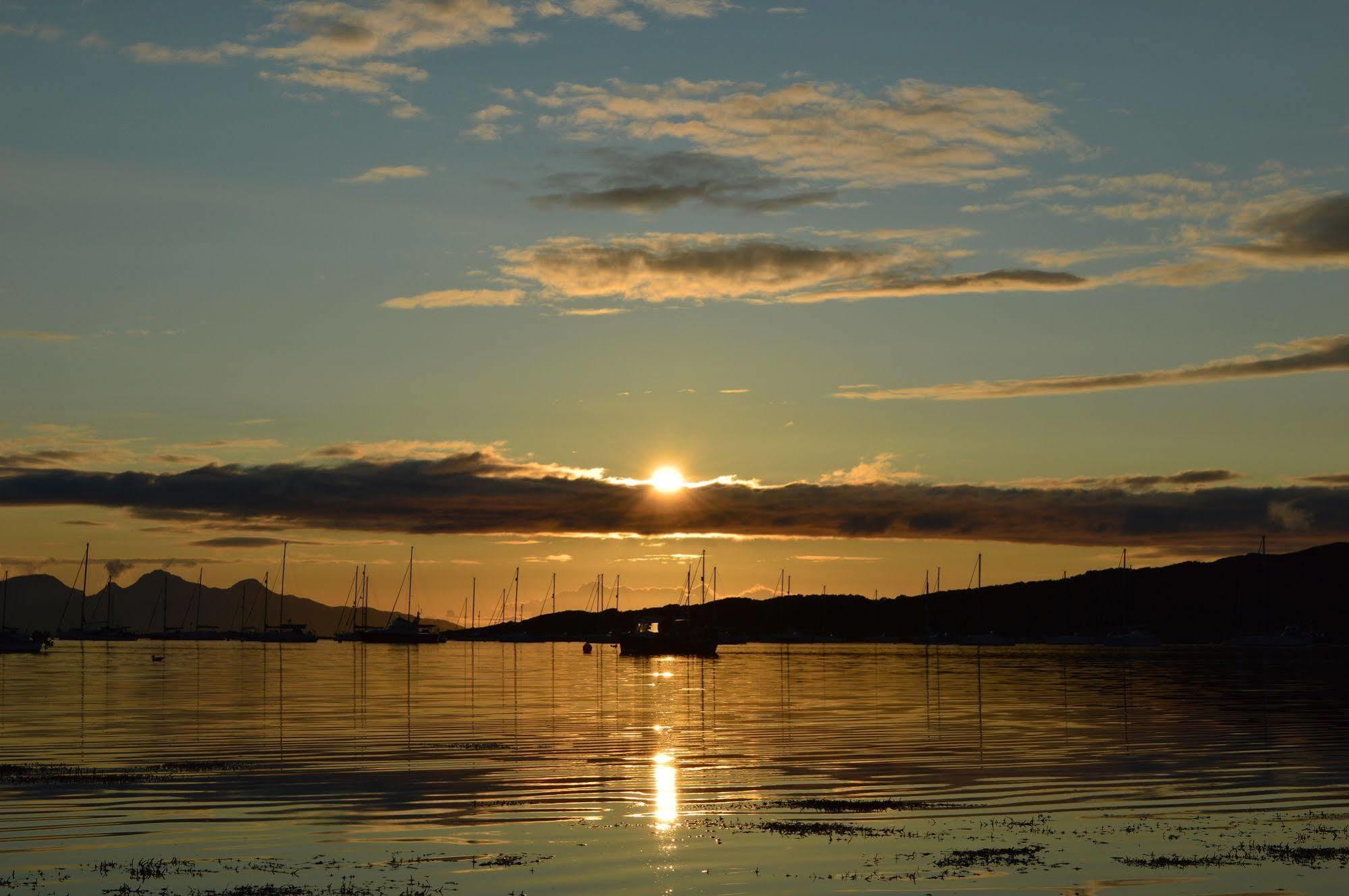 Arisaig Hotel Buitenkant foto